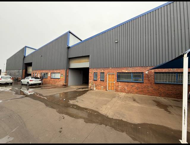 570M² WAREHOUSE TO LET IN WADEVILLE